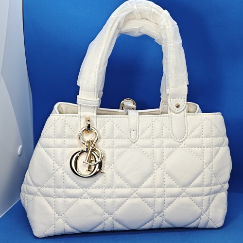 DIOR/KYY363/1/WHITE/24&quot;