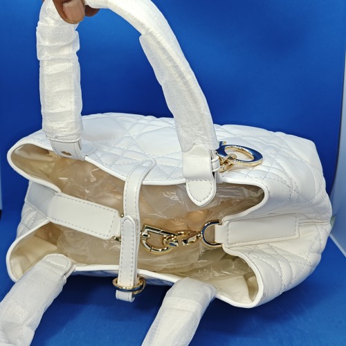 DIOR/KYY363/1/WHITE/24&quot;
