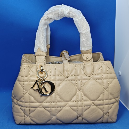 DIOR/KYY363/1/BROWN/24&quot;