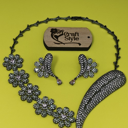 Diamond Cut Leaf Necklace YMC1033/7