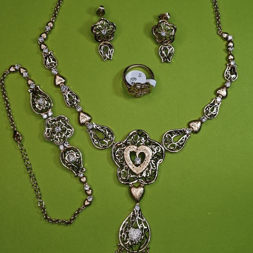 Floral Gold-Toned Jewelry Set 4 Pieces XupingA17