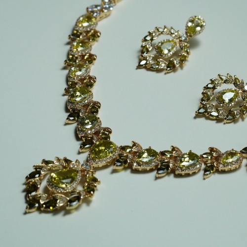 Glossy Olive Necklace Set Yuemei1033