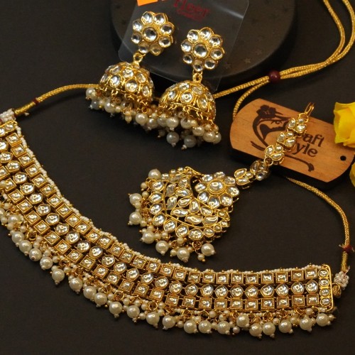 White Pearl Kundan Bridal Necklace Set &amp; Tickly HSC23469/11