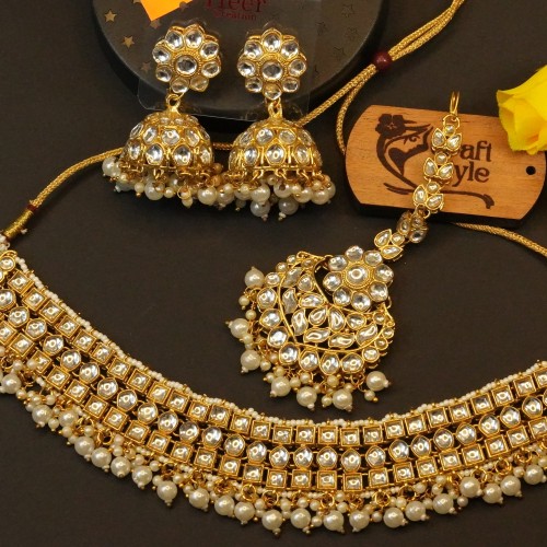 White Pearl Kundan Bridal Necklace Set &amp; Tickly HSC23469/11