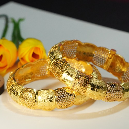 Golden Textured Bangles/Bala H23469/7