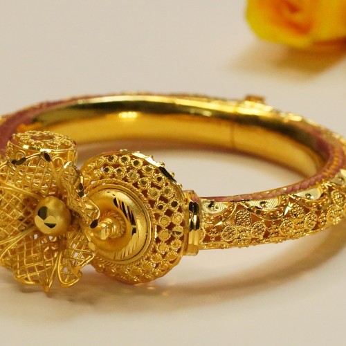 Royal Filigree Gold Bangle H23469/8A