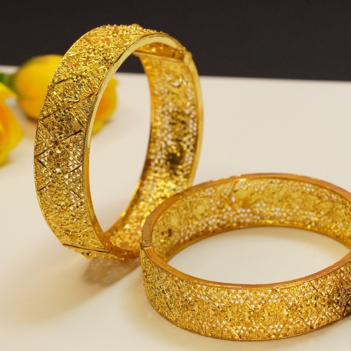 Classic Gold Textured Bangles H23469/9A
