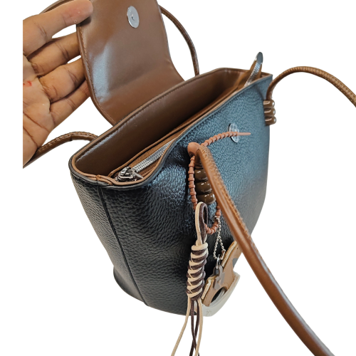 Minimalist Pebbled Vegan Leather Shoulder Bag – Craft Style SA299