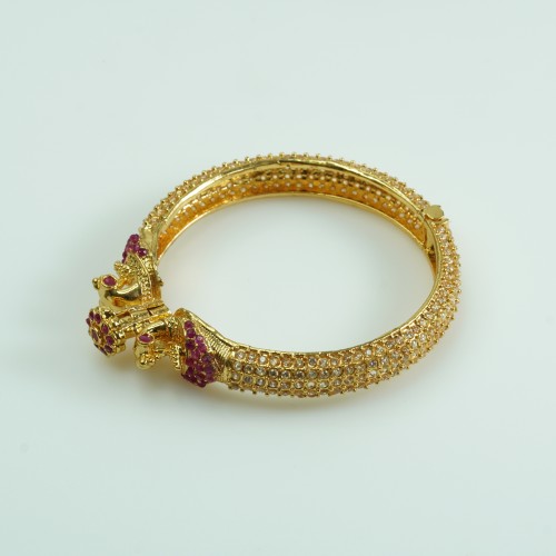 Craft Style Premium Lock Bangle Golden