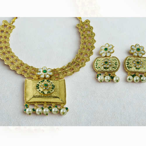 Royal Green Gold Necklace Set with Pearl Drop Earrings