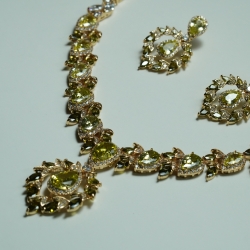 Glossy Olive Necklace Set Yuemei1033