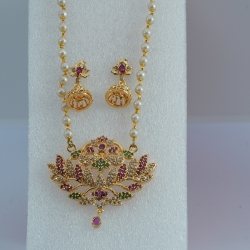 South Indian Traditional Pearl Chain Pendant Set